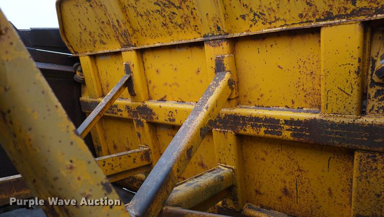 image for item DB0440 1973 John Deere JD860A elevating scraper