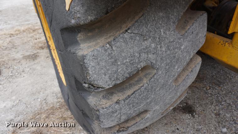 image for item DB0440 1973 John Deere JD860A elevating scraper