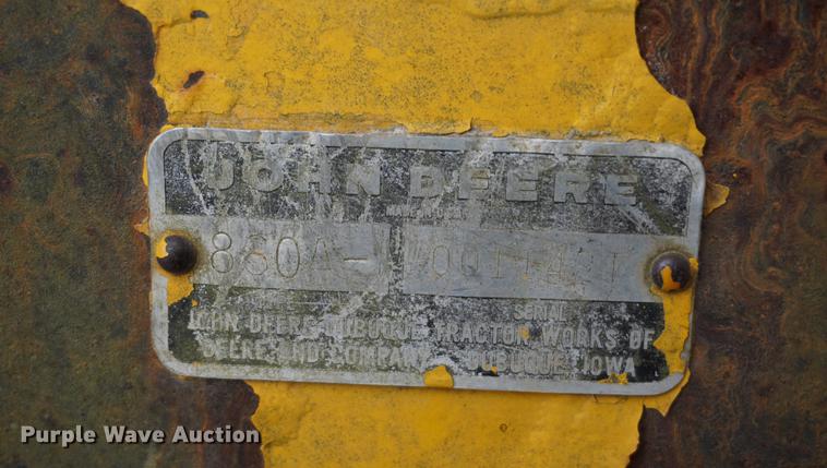 image for item DB0440 1973 John Deere JD860A elevating scraper