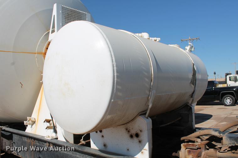 image for item DB5115 2002 Sterling L9500 ready mix truck