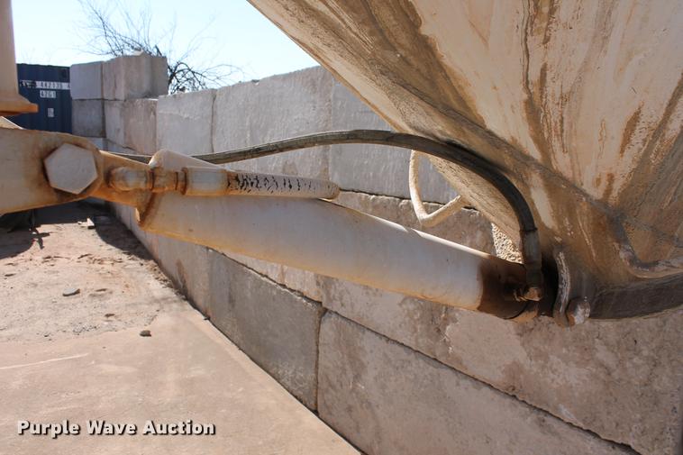 image for item DB5115 2002 Sterling L9500 ready mix truck