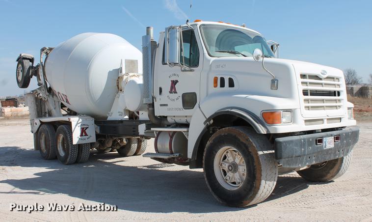 image for item DB5116 2002 Sterling L9500 ready mix truck