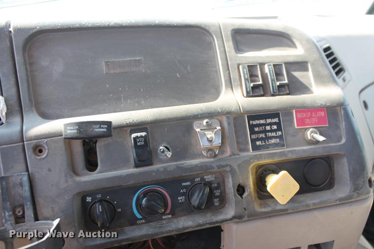 image for item DB5116 2002 Sterling L9500 ready mix truck