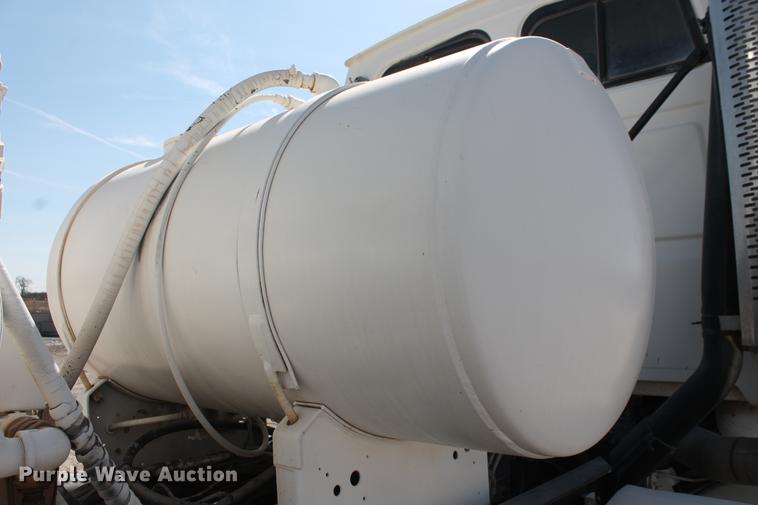 image for item DB5116 2002 Sterling L9500 ready mix truck