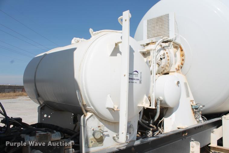 image for item DB5116 2002 Sterling L9500 ready mix truck