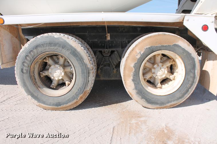 image for item DB5116 2002 Sterling L9500 ready mix truck