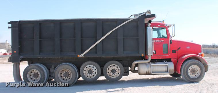 image for item DB5117 2006 Peterbilt 357 dump truck