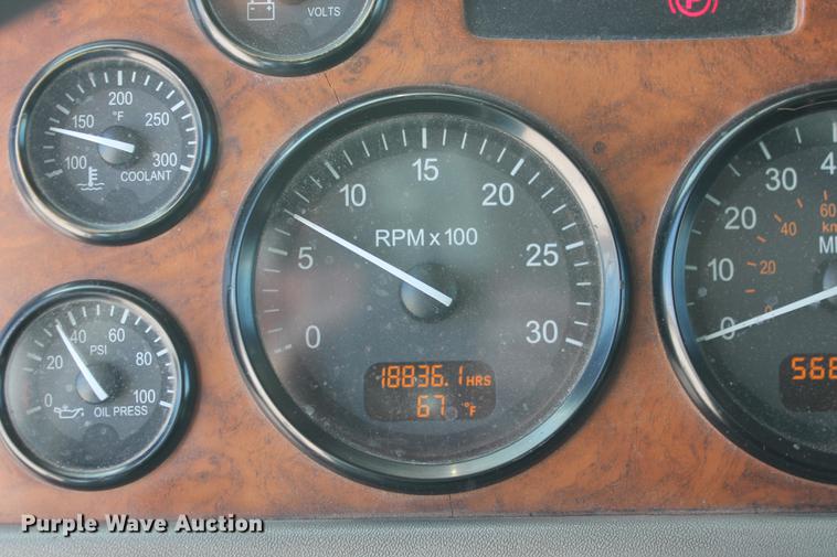 image for item DB5117 2006 Peterbilt 357 dump truck