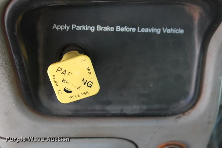 image for item DB5117 2006 Peterbilt 357 dump truck