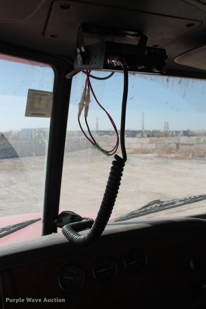 image for item DB5117 2006 Peterbilt 357 dump truck