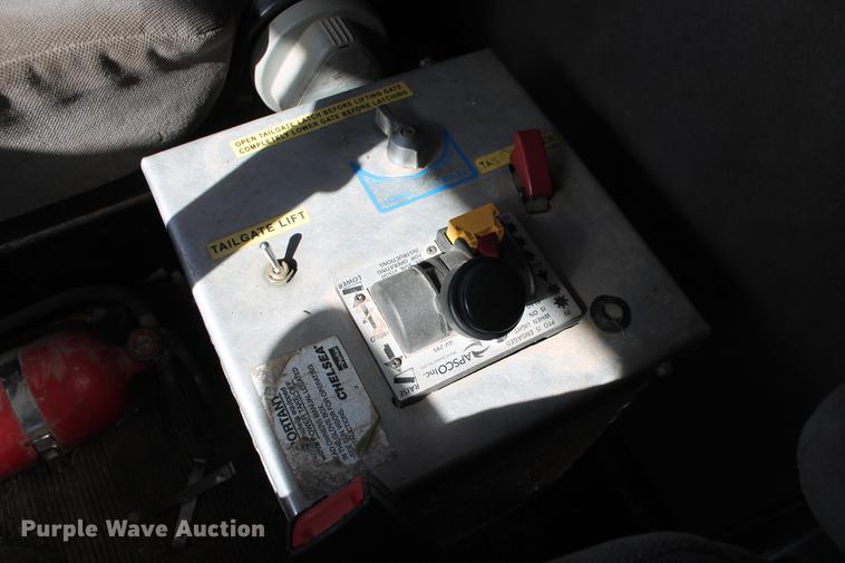 image for item DB5117 2006 Peterbilt 357 dump truck