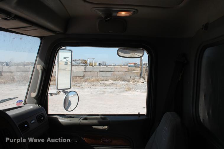 image for item DB5117 2006 Peterbilt 357 dump truck