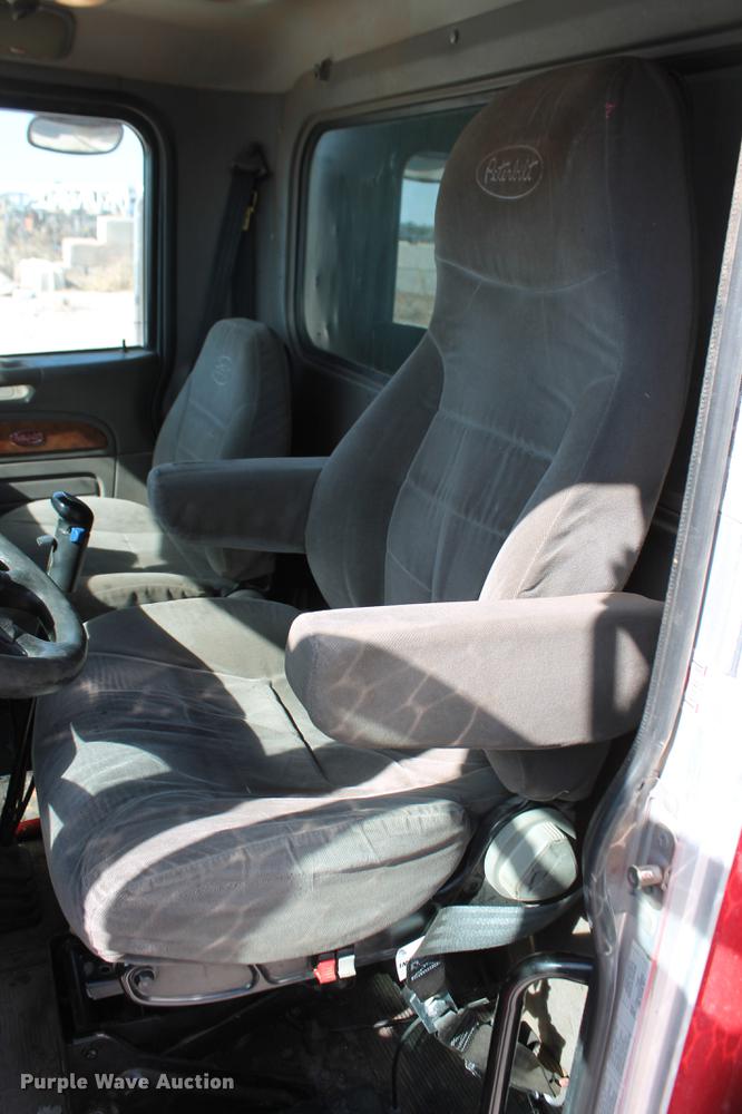 image for item DB5117 2006 Peterbilt 357 dump truck