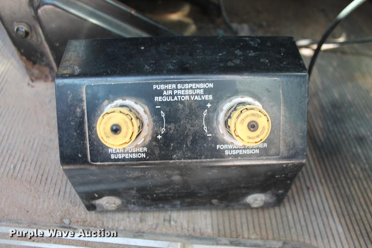 image for item DB5117 2006 Peterbilt 357 dump truck