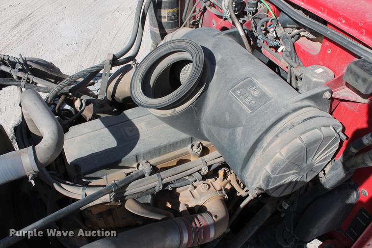 image for item DB5117 2006 Peterbilt 357 dump truck