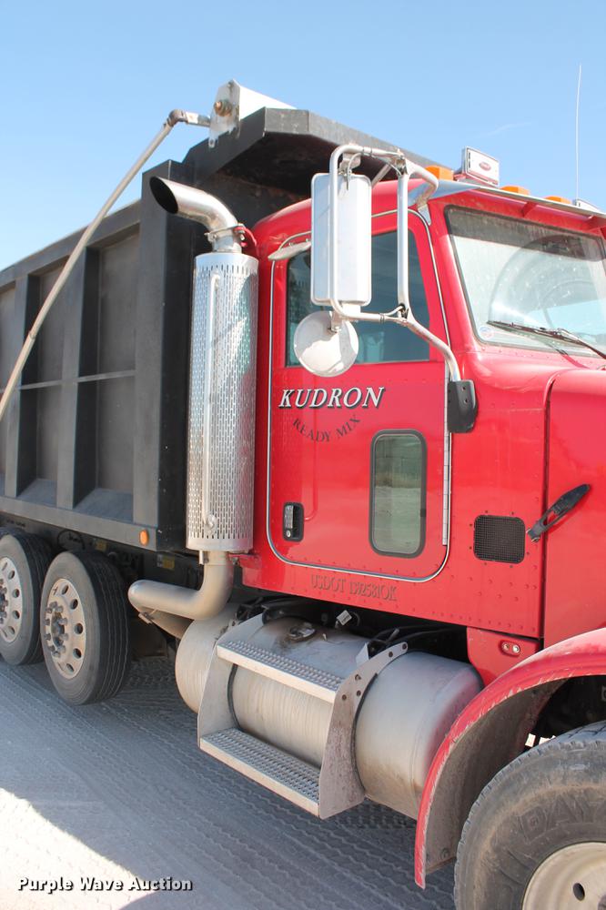 image for item DB5117 2006 Peterbilt 357 dump truck