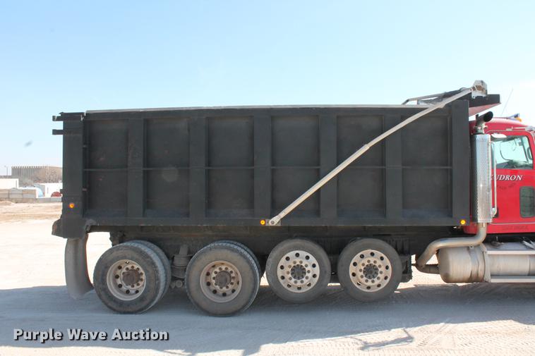 image for item DB5117 2006 Peterbilt 357 dump truck