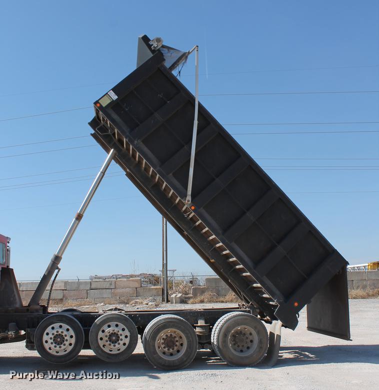 image for item DB5117 2006 Peterbilt 357 dump truck