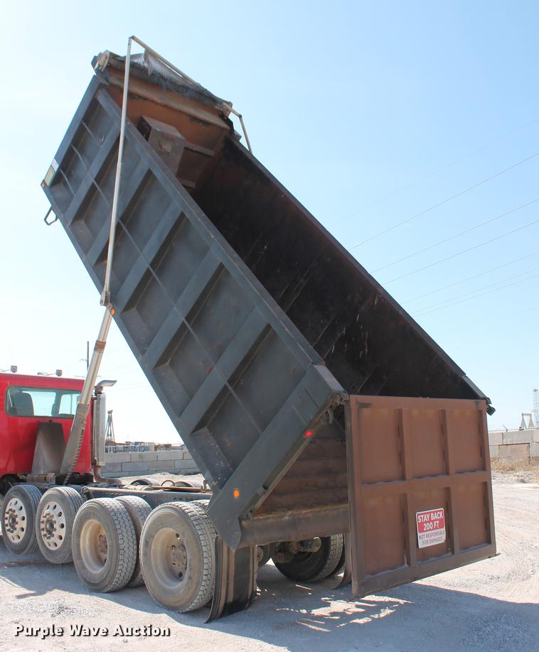 image for item DB5117 2006 Peterbilt 357 dump truck