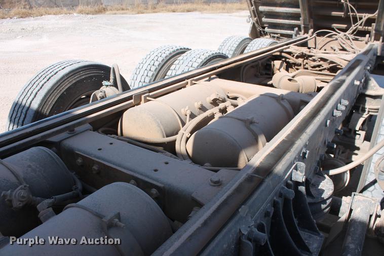 image for item DB5117 2006 Peterbilt 357 dump truck