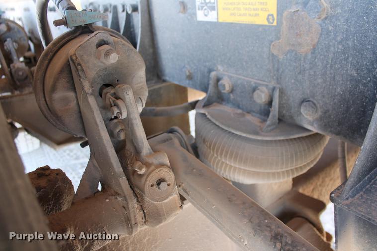 image for item DB5117 2006 Peterbilt 357 dump truck