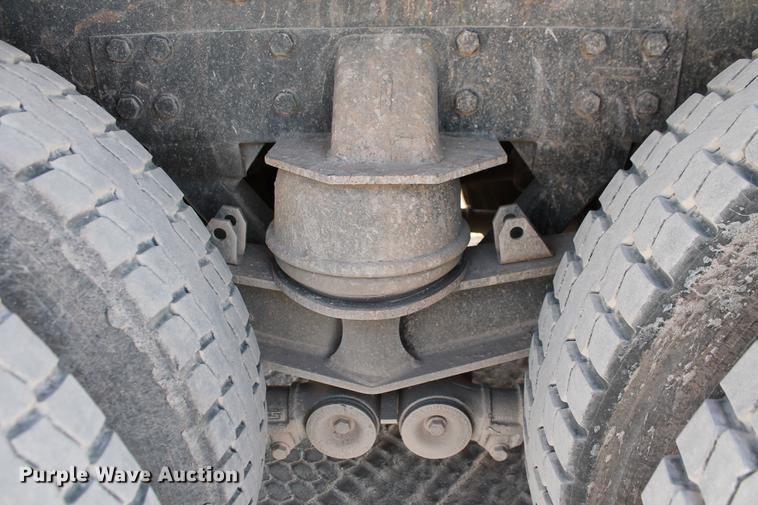 image for item DB5117 2006 Peterbilt 357 dump truck