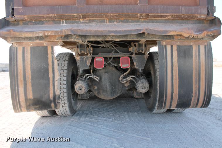 image for item DB5117 2006 Peterbilt 357 dump truck