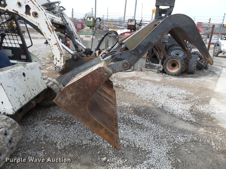 image for item DB7209 Arrow skid steer grapple bucket