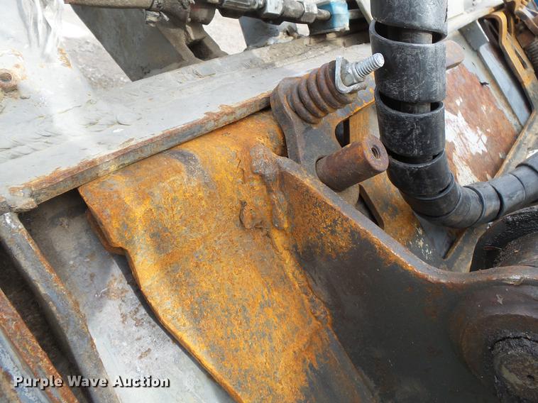 image for item DB7209 Arrow skid steer grapple bucket