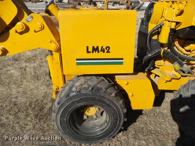 image for item DB7285 1996 Vermeer LM42 vibratory cable plow