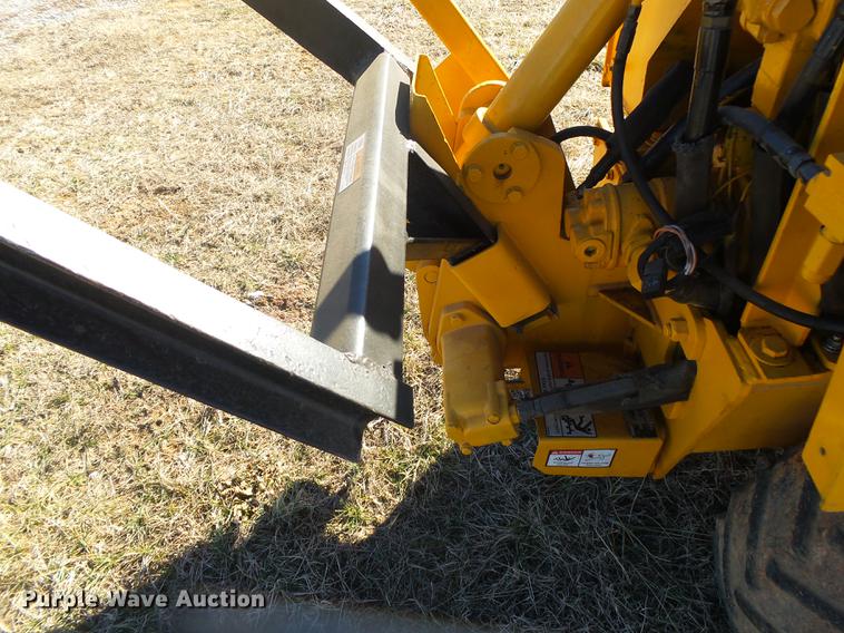 image for item DB7285 1996 Vermeer LM42 vibratory cable plow