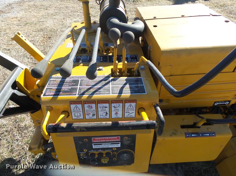 image for item DB7285 1996 Vermeer LM42 vibratory cable plow