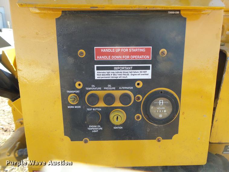 image for item DB7285 1996 Vermeer LM42 vibratory cable plow