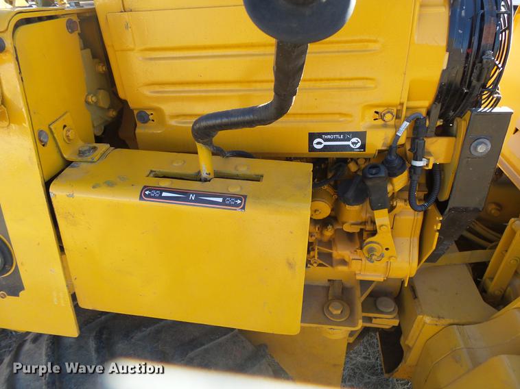 image for item DB7285 1996 Vermeer LM42 vibratory cable plow