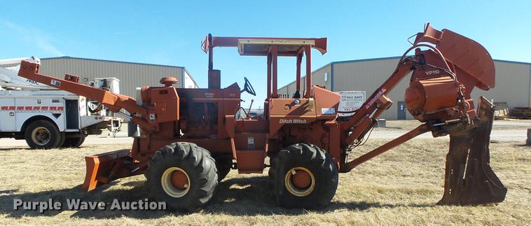 image for item DB7286 1992 Ditch Witch R100 vibratory cable plow