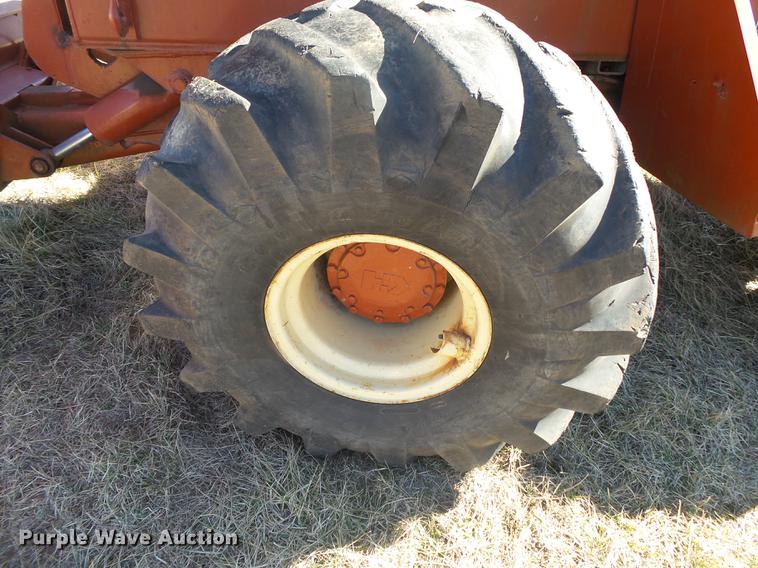 image for item DB7286 1992 Ditch Witch R100 vibratory cable plow