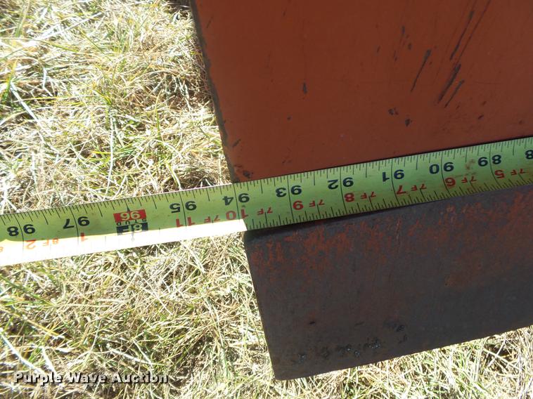 image for item DB7286 1992 Ditch Witch R100 vibratory cable plow