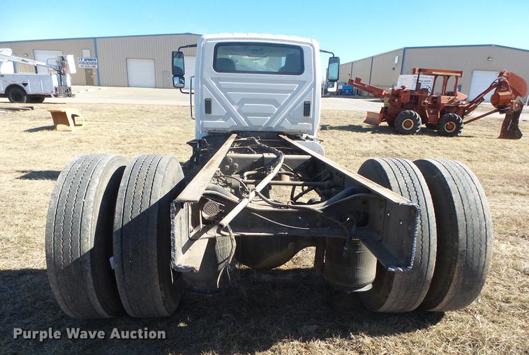 image for item DB7287 2009 International DuraStar 4300 truck cab and chassis