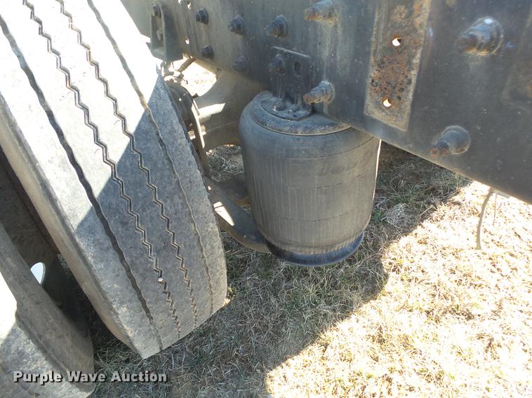 image for item DB7287 2009 International DuraStar 4300 truck cab and chassis