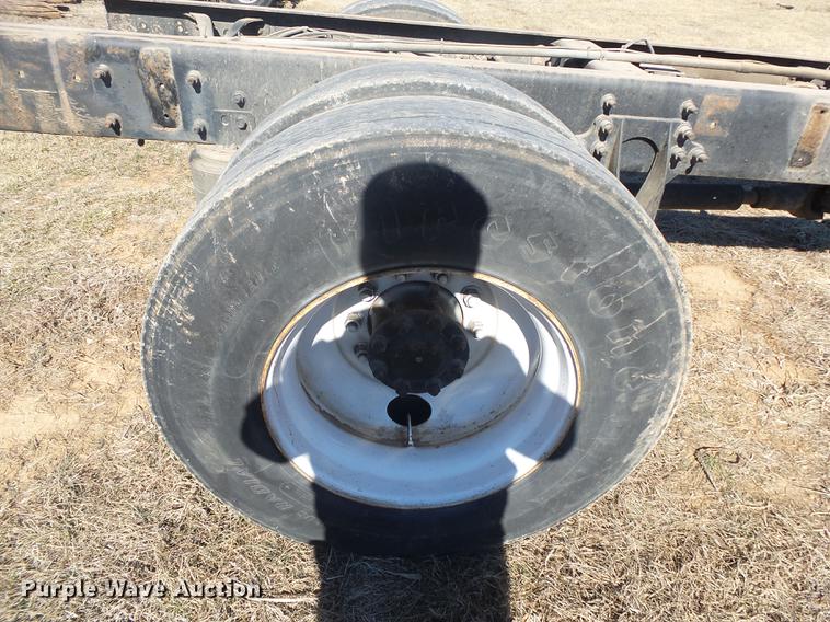 image for item DB7287 2009 International DuraStar 4300 truck cab and chassis