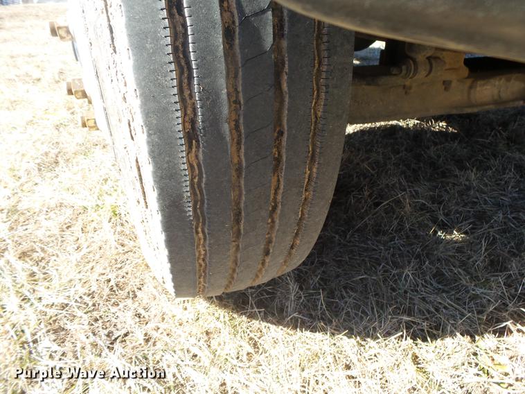 image for item DB7287 2009 International DuraStar 4300 truck cab and chassis