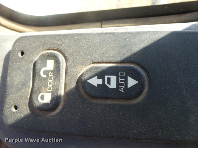 image for item DB7287 2009 International DuraStar 4300 truck cab and chassis