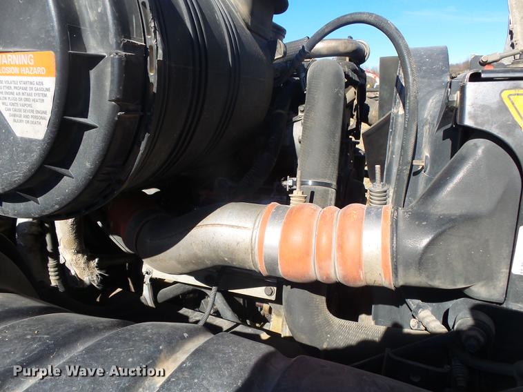 image for item DB7287 2009 International DuraStar 4300 truck cab and chassis