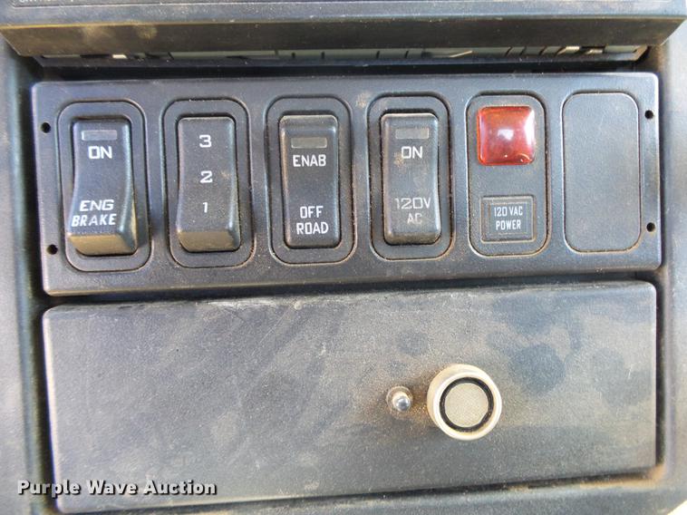 image for item DB7287 2009 International DuraStar 4300 truck cab and chassis