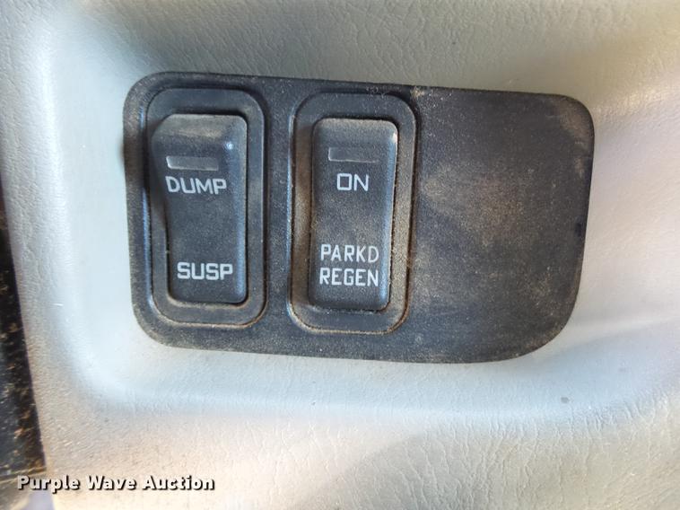 image for item DB7287 2009 International DuraStar 4300 truck cab and chassis