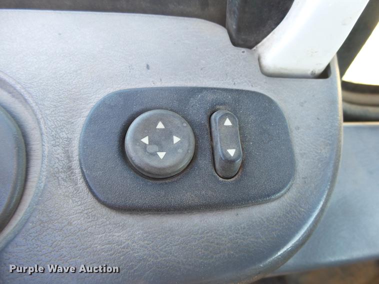 image for item DB7287 2009 International DuraStar 4300 truck cab and chassis