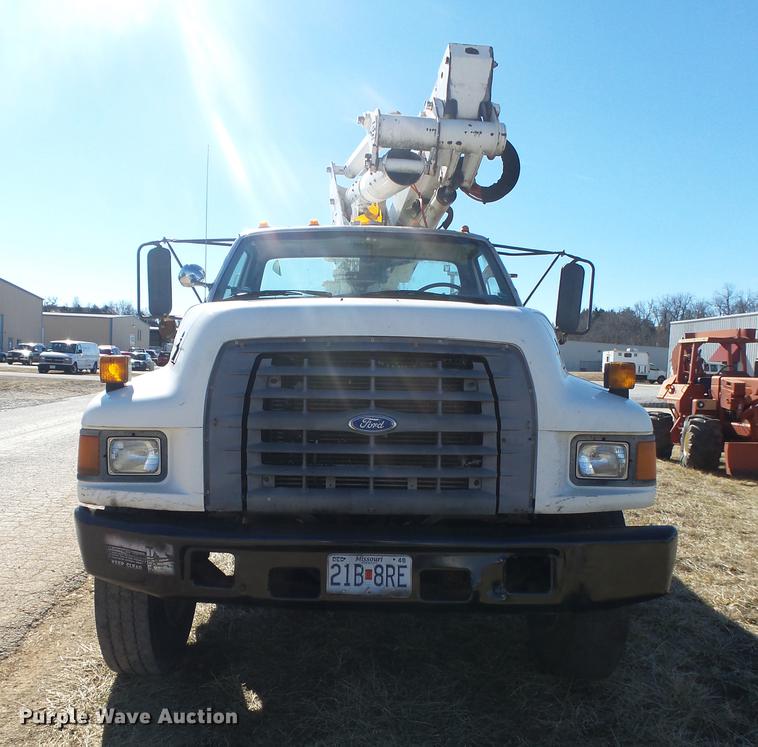 image for item DB7288 1997 Ford F800 Super Duty bucket truck