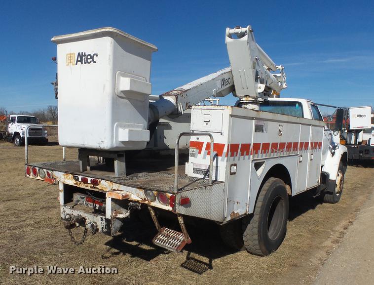 image for item DB7288 1997 Ford F800 Super Duty bucket truck