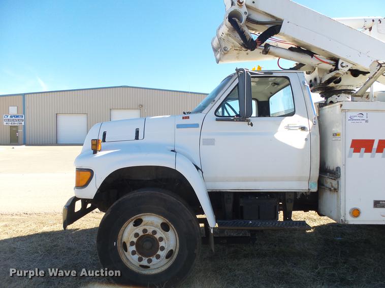 image for item DB7288 1997 Ford F800 Super Duty bucket truck