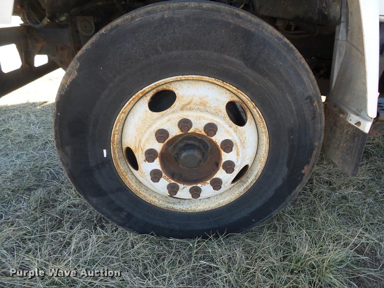 image for item DB7288 1997 Ford F800 Super Duty bucket truck